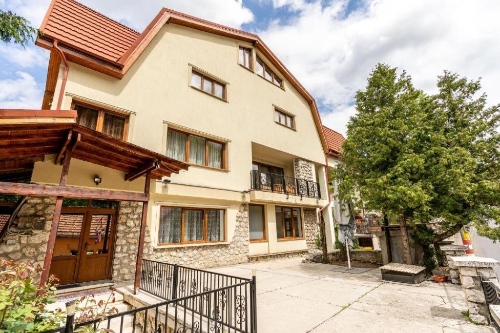 Panoramic Center Rooms Брашов Экстерьер фото